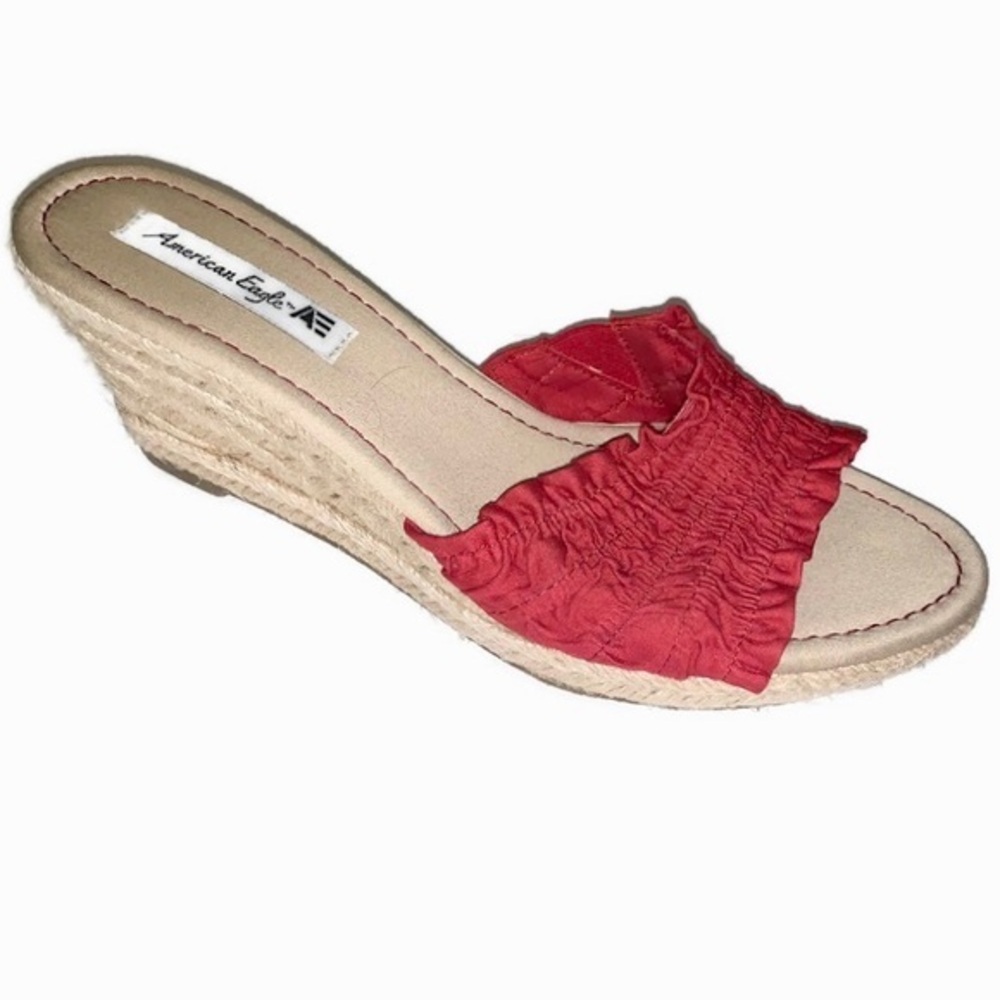 American Eagle sz 9 red & tan 3” wedge mule shoes